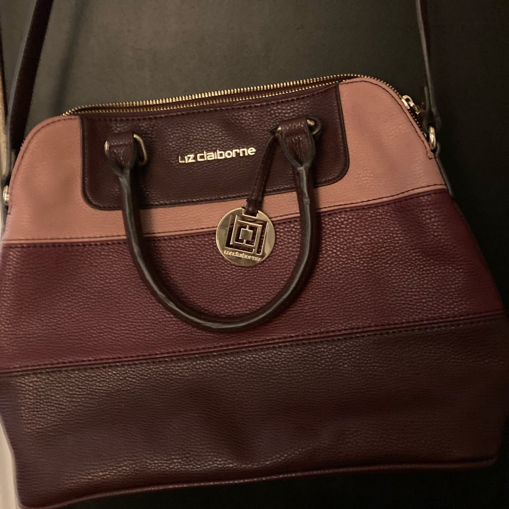 LIZ CLAIBORNE PURSE! BARELY USED!